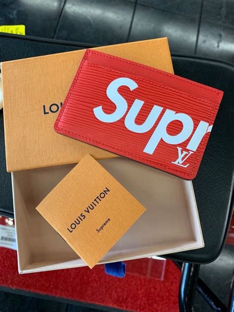 supreme x lv card holder price